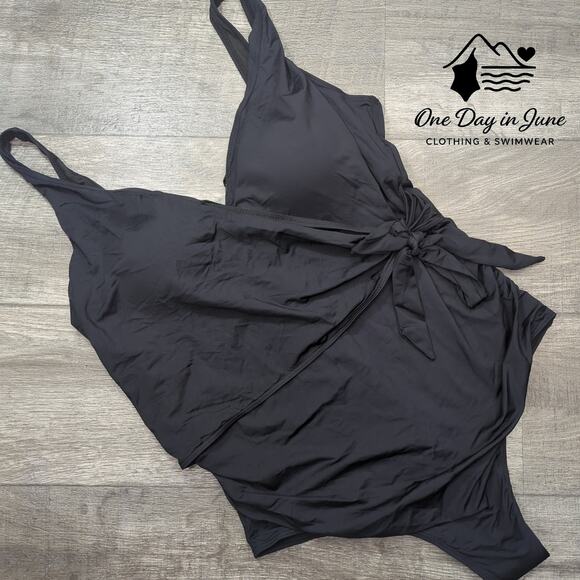 Yonique Plus Size Tie Side One Piece Swimsuit Size 20W - Picture 3 of 7